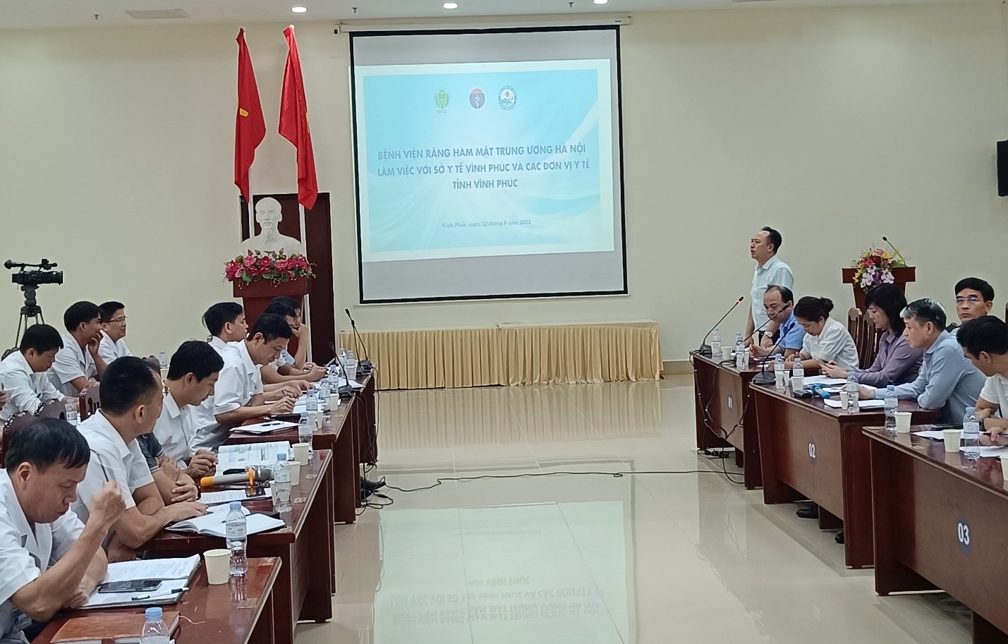PGS.TS. Trần Cao Bính, Giám đốc bệnh viện Răng Hàm Mặt TW Hà Nội  phát biểu tại buổi làm việc
